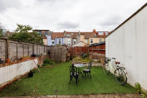 13 Gatton Road-22.jpg