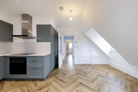 Ivy Court 8- kit (4)