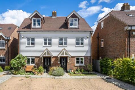 7 Chatfield Close-46.jpg