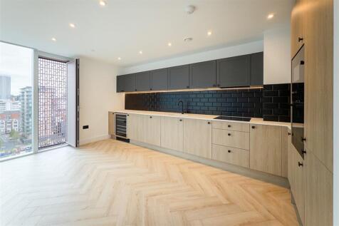 Bankside, M3 7HX photo 3