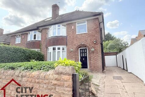 4 Bedroom Semi-Detached in NG7 4DX