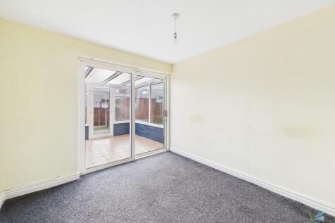 CAM03111G0-PR0418...