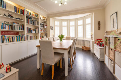 Berkshire Gardens, London, N13 6AA-1 (31)