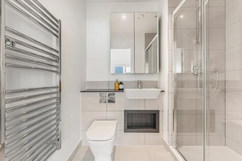 2 bed, 2 bath Flat in birmingham - Photo 6