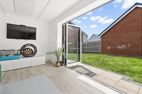 Garden/Play Room