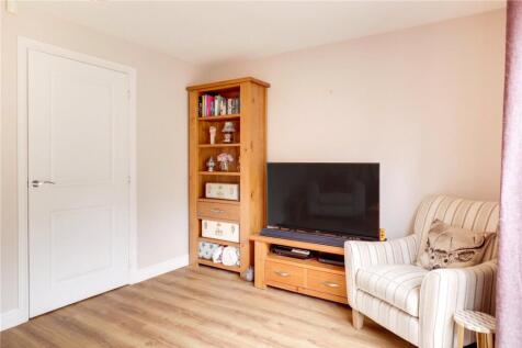 Oxmoor Avenue, Hadley, Telford, Shropshire photo 4