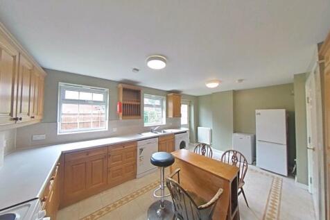 6-bed house on Wren Close, Loughborough, £3,770/mo