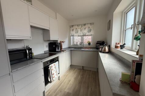 Lancer Court, High Street, Wellington, Somerset, TA21 photo 3