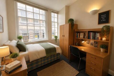 staged bedroom .jpeg