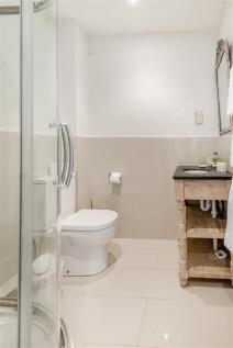 En Suite Shower Room.jpg