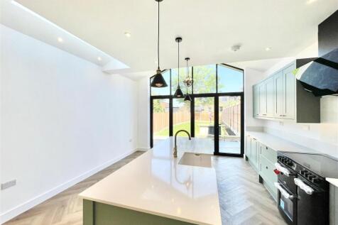 WhatsApp Image 2025-05-01 at 11.29.24 (1).jpeg