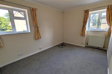 Woking, Surrey, GU22 photo 5