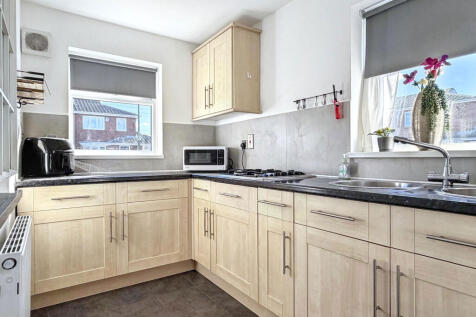 Brockhampton Close, The Cotswolds, Boldon Colliery, Tyne and Wear, NE35 9HD photo 3