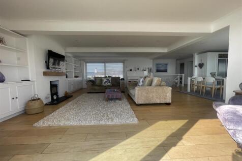 Keelan lounge from window.JPG