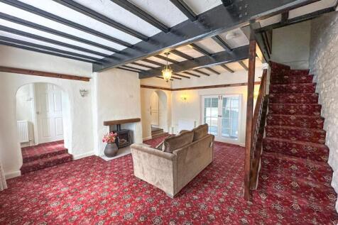 2 Bed Cottage, Keighley