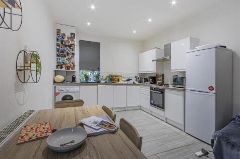 Howard Court 8-5.jpg