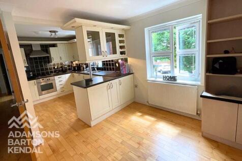 Burns Court, Bamford , Rochdale photo 5