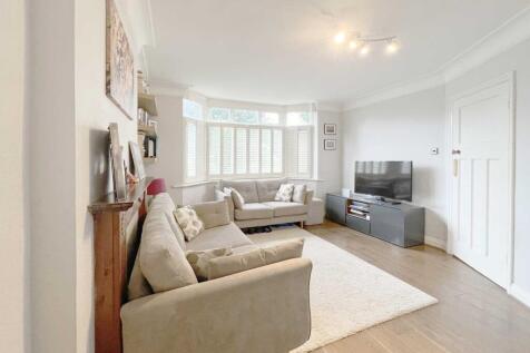 Blakes Lane, New Malden photo 3