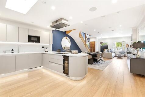 Kitchen/Reception