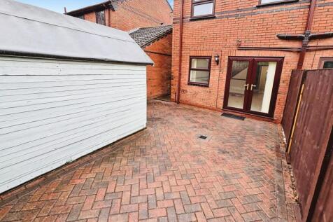 St. Johns Court, Goole, East Yorkshire, DN14 photo 3