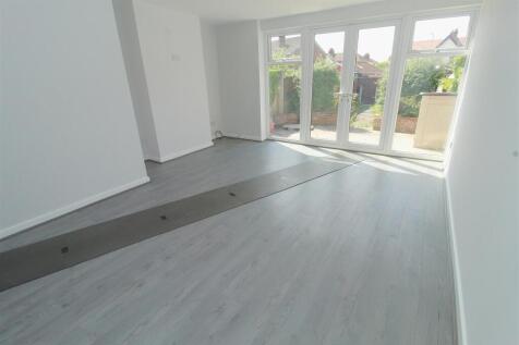 Debra Close, Melling, Liverpool photo 3