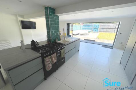 Pearwood Way, Tuffley, GL4. photo 4