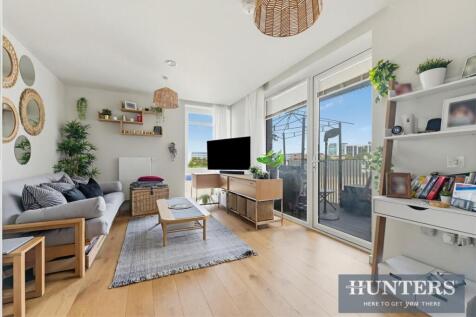 ISAMBARD COURT FLAT 33.jpg