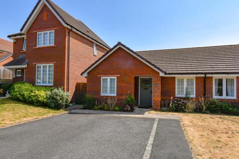 11 Clover Drive-10.jpg