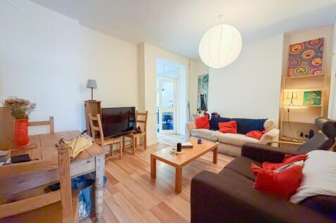 Call 02920 454555 to secure your viewing_4
