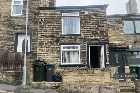 2-bed terraced on Chapel St, Bradford, BD2, £790/mo