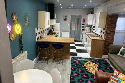 Kitchen and Lounge.jpg