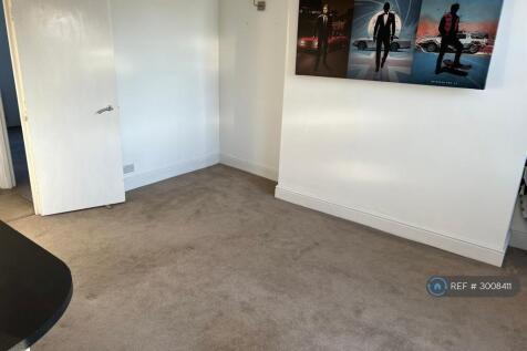 Living Room/Open Plan Kitchen