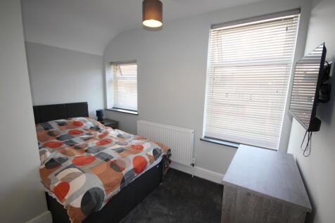 1-bed house on Shobnall Street, Staffordshire, Burton upon Trent, DE14, £628/mo