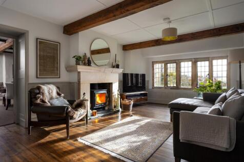 47 - Dowmans Farmhouse - GL53 9QY - Web.jpg