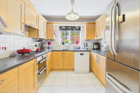 CAM04968G0-PR0106-STILL011