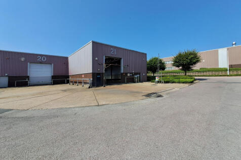 EDIT_Unit 21 Rear Yard (2).jpg