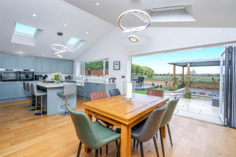 Kitchen Day Room