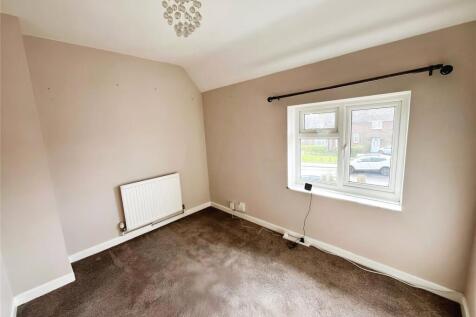 Queen Mary Avenue, Basingstoke, Hampshire, RG21 photo 3
