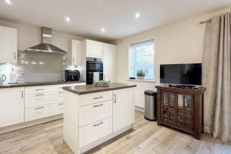 Kitchen/dining ro...