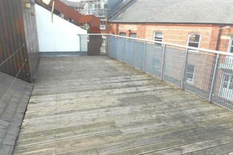 COMMUNAL ROOF TERRACE