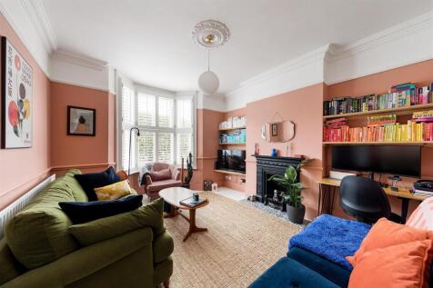 Ravenswood Road, E17