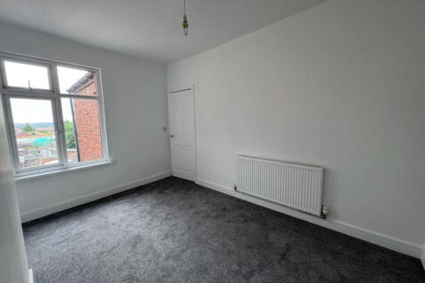 Doncaster Road, Goldthorpe, S63 9HU photo 3