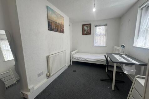 WhatsApp Image 2025-05-16 at 14.14.22.jpeg