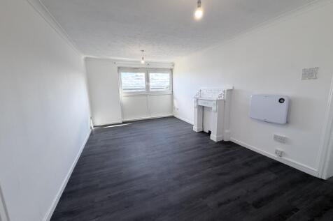 Glenacre Road, Carbrain, Cumbernauld, North Lanarkshire photo 3