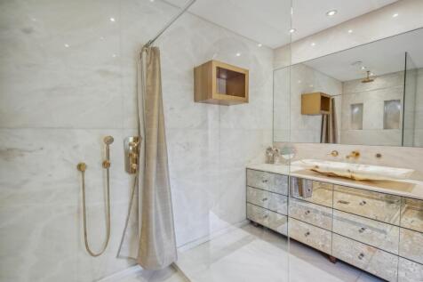 Principal Bedroom, Dressing room and En-Suite