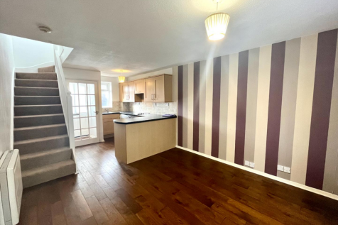 Lindisfarne Way, East Hunsbury, Northampton NN4 photo 3