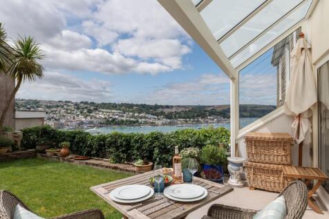 Patio and Garden, Hillside Cottage, Kingswear