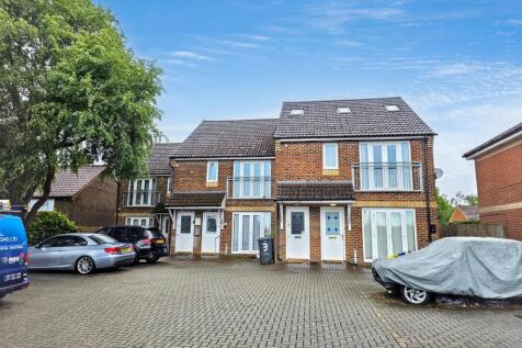 2 Parsonage Court, Cranes Way, Borehamwood, Hertfordshire, WD6 2LA