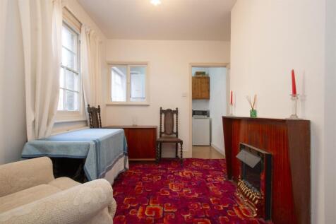 40 Chestnut Grove London SW12 8JB dining room.jpg