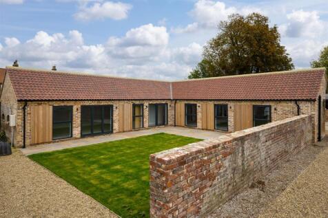 Corner Cottage - Oct 2025